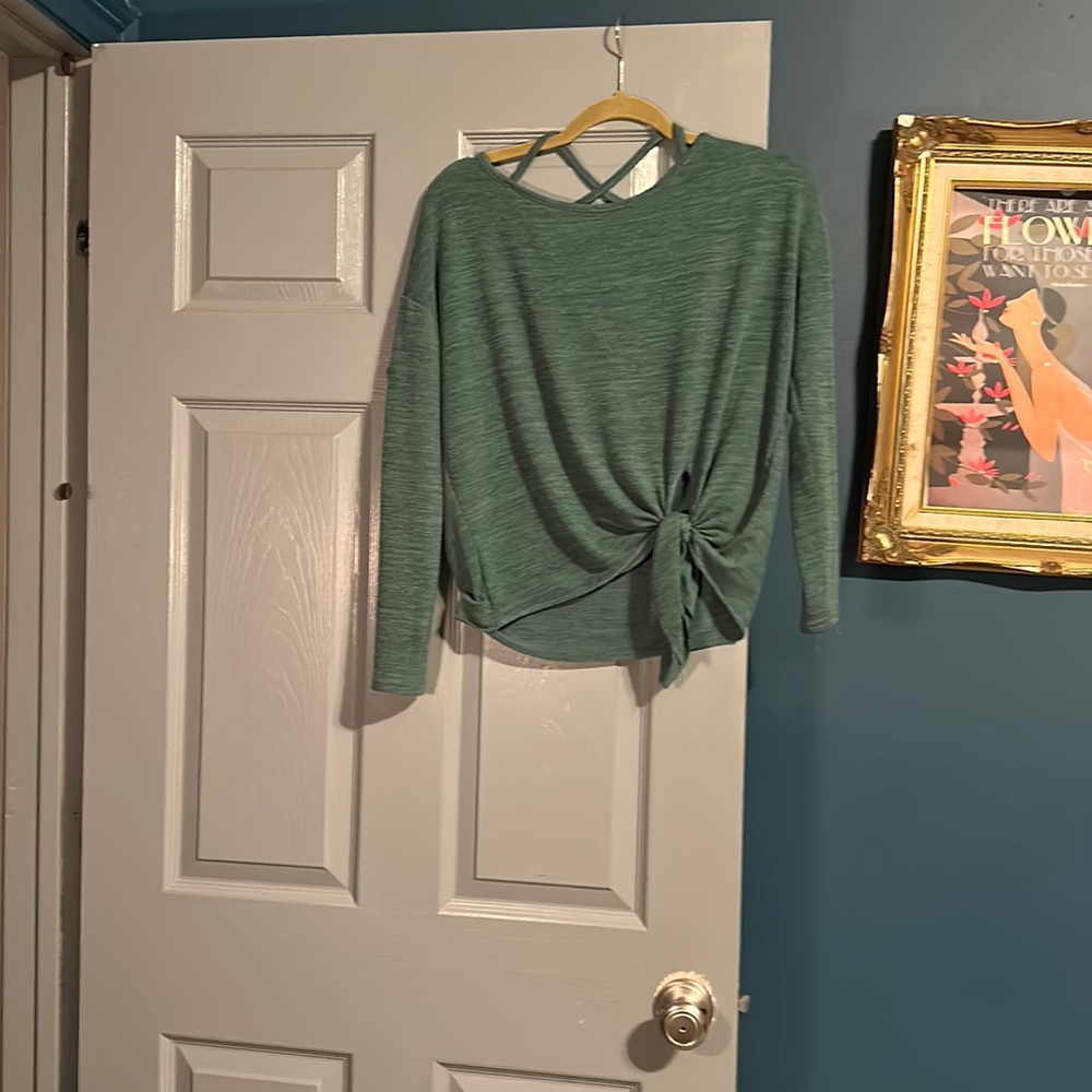 Green long sleeve. Tie front.